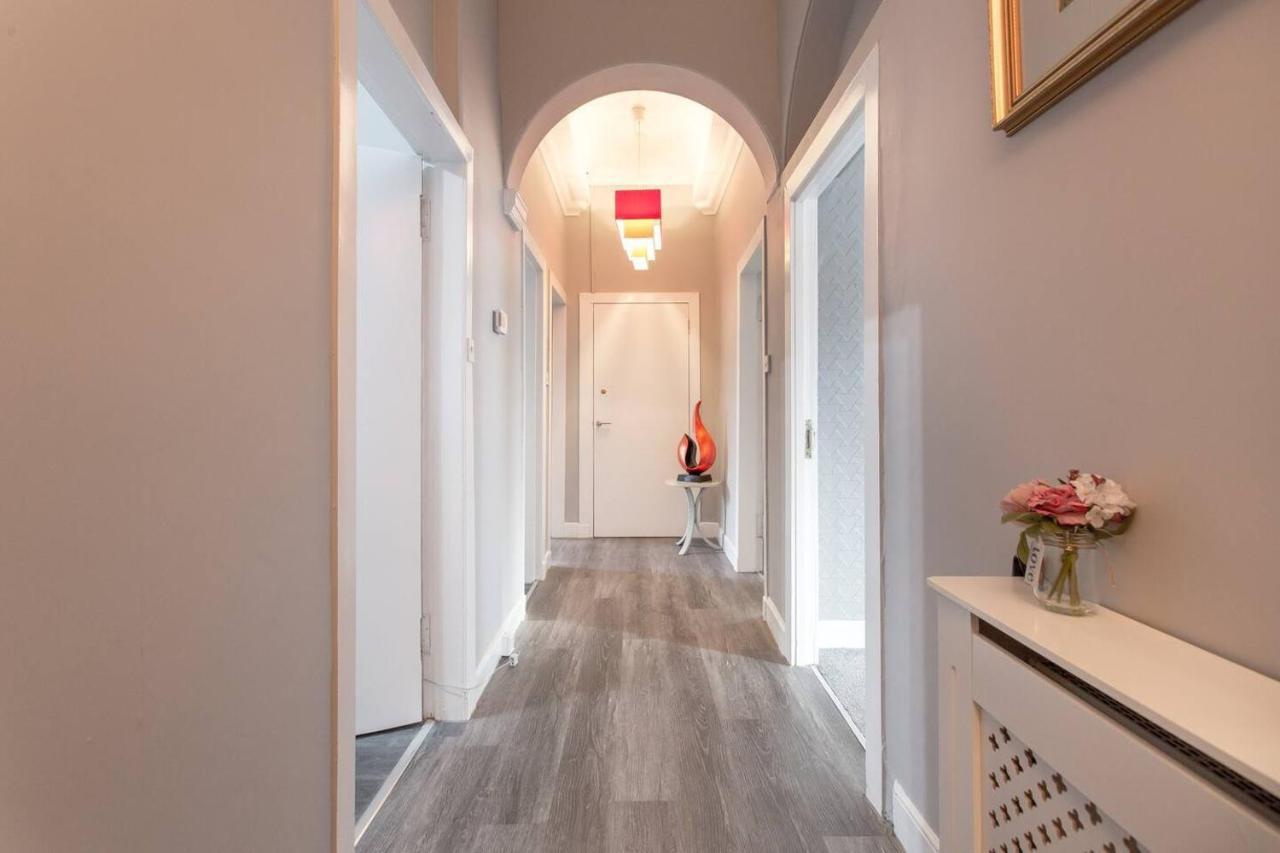 Stunning 2-Bed Apartment In Central EDI Exterior foto